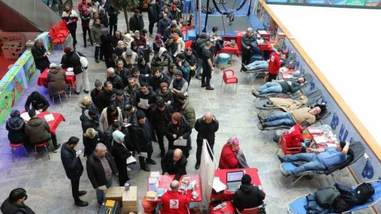 Eyüpsultan deprem bölgesindeki vatandaşlar için tek yürek oldu