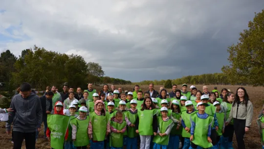 Silivri'de fidanlar toprakla buluştu