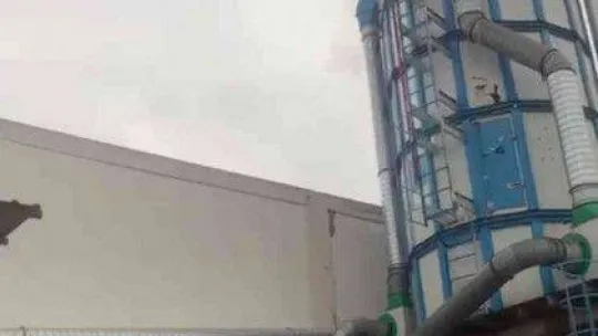 Fabrikanın talaş silosunda yangın