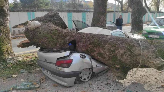 Facianın eşiğinden dönüldü: Aracını bırakıp okula gitti, dakikalar sonrası korkunç