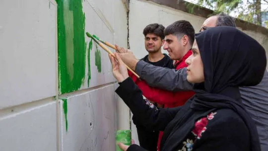 Farkındalığı renklerle sağladılar