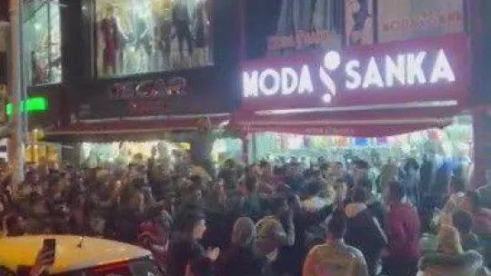 Fas'ın Dünya Kupası'nda yarı finale yükselmesi Esenyurt'ta coşkuyla kutlandı