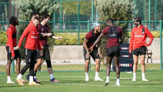 Fatih Karagümrük, Galatasaray maçı hazırlıklarını sürdürüyor