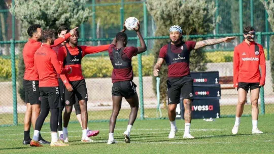 Fatih Karagümrük, Galatasaray maçı hazırlıklarını sürdürüyor