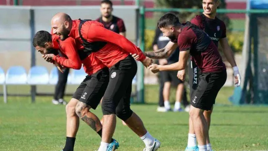 Fatih Karagümrük, Galatasaray maçı hazırlıklarını sürdürüyor