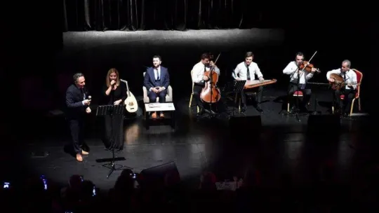 Fatih'te 'Fatih Edebiyat Günleri' 'İmzalı Kitapların Peşinde' sergisiyle başladı