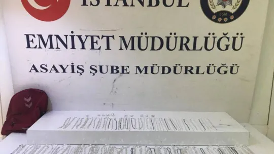 Fatih'te 600 bin lira değerindeki gümüş hırsızlığı kamerada