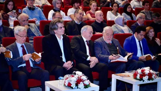 Fatih'te Cemalettin Server Revnakoğlu sempozyumu düzenlendi