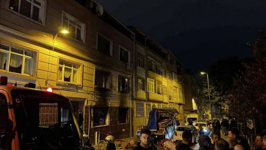 Fatih'te ekipler doğalgaz çalışması yaparken patlama yaşandı: 5 yaralı