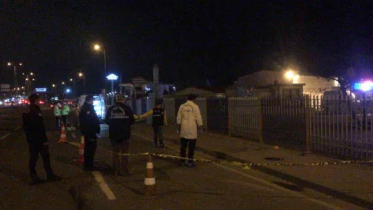 Fatih'te görev yerine giden polise 3 kişi saldırdı: 1 ölü