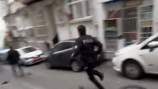 Fatih'te ortalık savaş alanına döndü : 4 yaralı