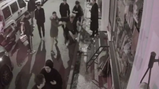 Fatih'te park yeri kavgasında 2 kişi bıçaklandı