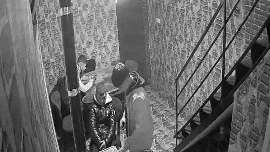 Fatih'te sobaya tiner dökünce yüzü yandı