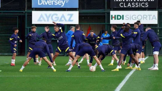 Fenerbahçe, AEK Larnaca maçına hazır