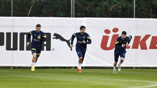 Fenerbahçe, Antalya'daki ilk çalışmasını yaptı