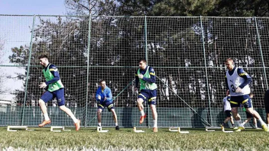 Fenerbahçe, Antalyaspor maçı hazırlıklarını sürdürdü