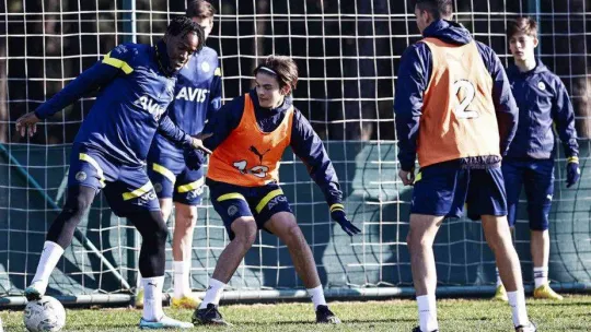 Fenerbahçe, Antalyaspor maçının hazırlıklarını tamamladı