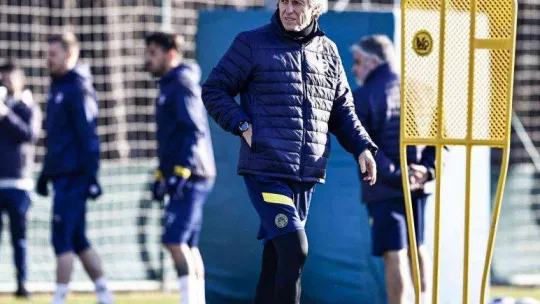 Fenerbahçe, Antalyaspor maçının hazırlıklarını tamamladı