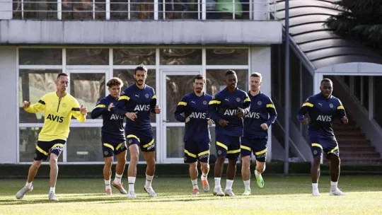 Fenerbahçe, Beşiktaş derbisi hazırlıklarına başladı