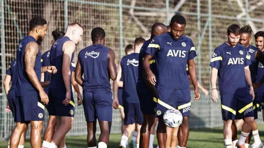 Fenerbahçe, Corendon Alanyaspor maçı hazırlıklarını tamamladı