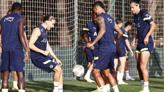 Fenerbahçe, Corendon Alanyaspor maçı hazırlıklarını tamamladı