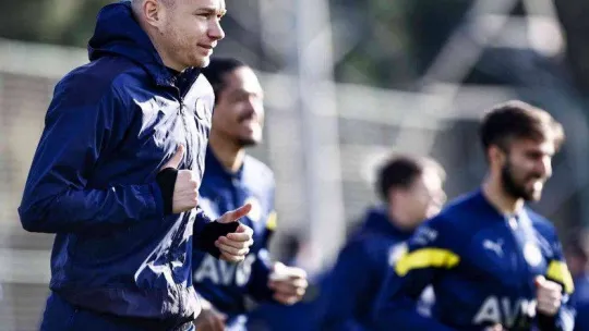 Fenerbahçe'de Altay ve Szalai takıma katıldı