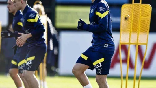 Fenerbahçe'de Altay ve Szalai takıma katıldı