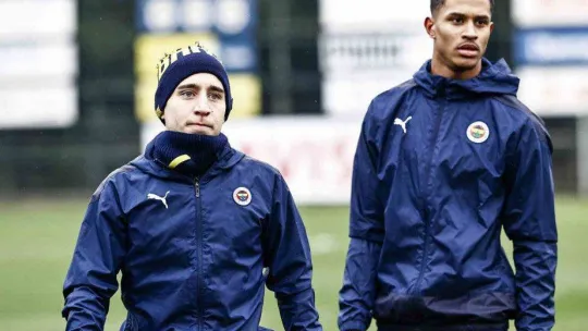 Fenerbahçe'de Oosterwolde takımla ilk antrenmanına çıktı