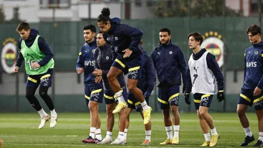 Fenerbahçe'de Peres ve Henrique sevinci