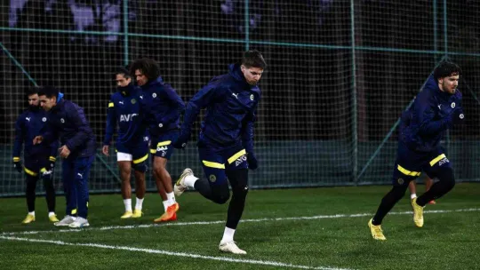 Fenerbahçe, Hatayspor maçı öncesi kampa girdi