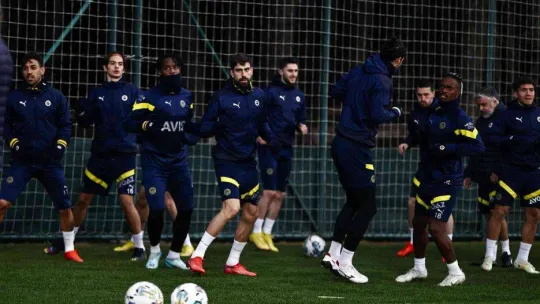 Fenerbahçe, Hatayspor maçı öncesi kampa girdi