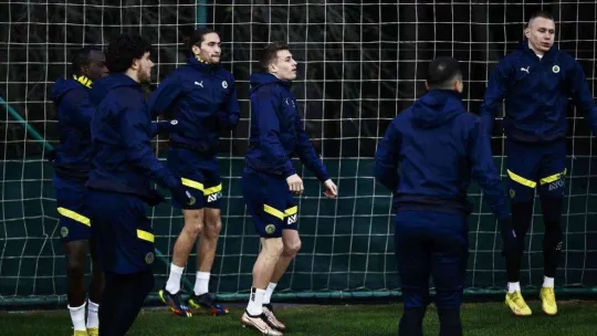 Fenerbahçe, Hatayspor maçı öncesi kampa girdi