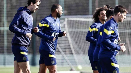 Fenerbahçe hazırlıklarını sürdürdü
