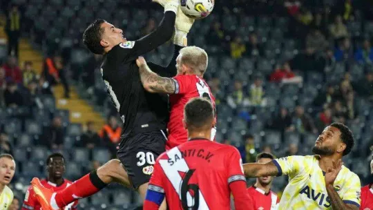 Fenerbahçe, Rayo Vallecano'yu 3-1 mağlup etti