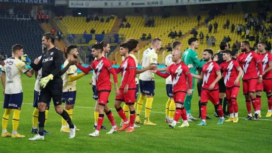Fenerbahçe, Rayo Vallecano'yu 3-1 mağlup etti