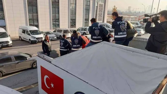 FETÖ ihracı astsubayın fuhuş çetesinin elebaşı olduğu ortaya çıktı