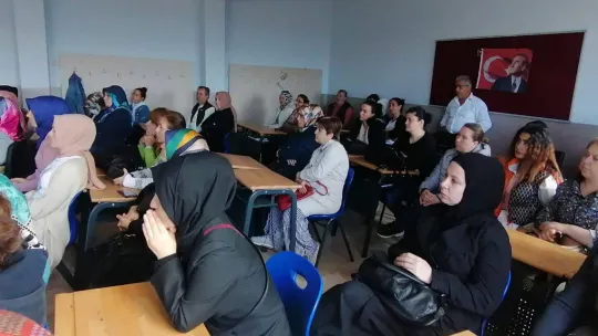Silivri'de En İyi Narkotik Polisi Anne Projesi Semineri yapıldı