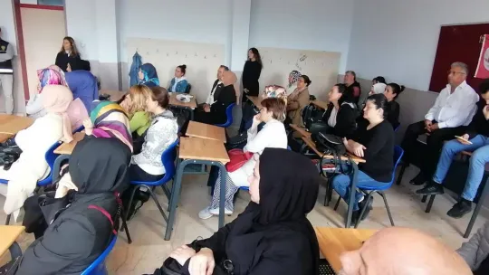 Silivri'de En İyi Narkotik Polisi Anne Projesi Semineri yapıldı