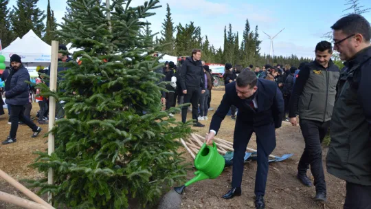 Geleceğe Nefes için Silivri'de fidanlar toprakla buluştu