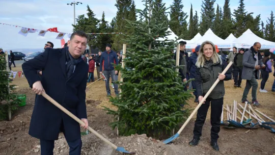 Geleceğe Nefes için Silivri'de fidanlar toprakla buluştu