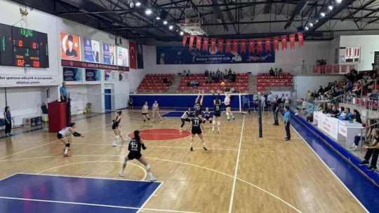 Filenin şimşekleri set vermedi