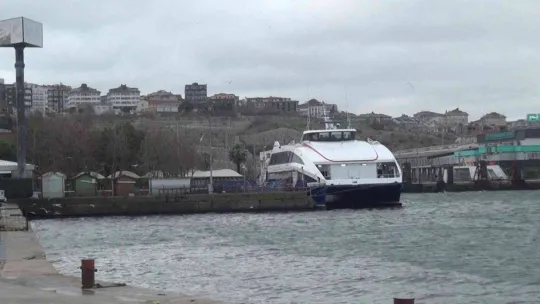 Fırtına nedeni ile tüm gemi seferleri iptal edildi