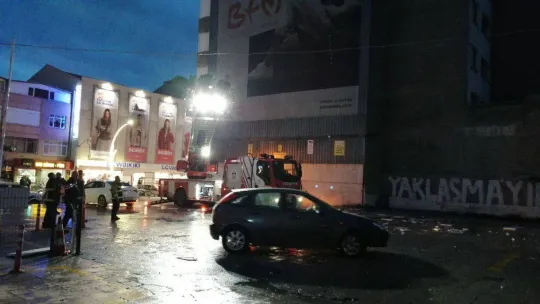 Fırtına vurdu, facianın eşiğinden dönüldü