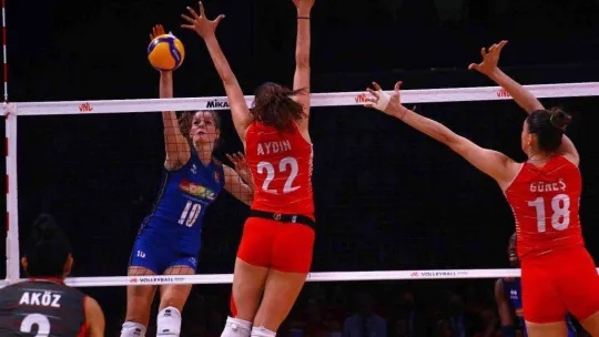 FIVB Kadınlar Milletler Ligi: Türkiye: 0 - İtalya: 3