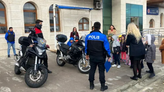 Minik öğrenciler, çocuk hakları konularında eğitim aldı