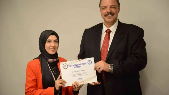 Fotoğrafçılık atölyesi mezunlarını verdi