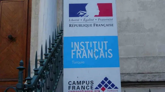Fransa, İstanbul'daki konsolosluğunu kapattı