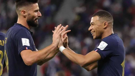 Fransa, yıldızlarıyla çeyrek finalde