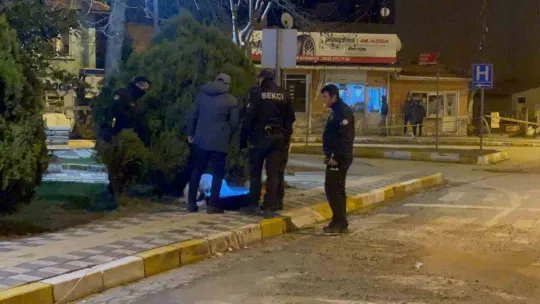 Fünye ile imha edilen çantadan turşu bidonu çıktı