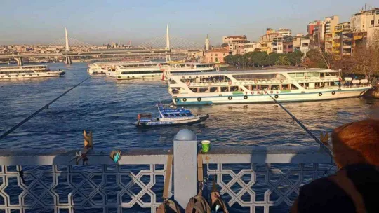 Galata Köprüsü ve Atatürk Köprüsü'nde amatör balıkçılar denetlendi